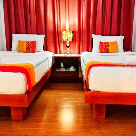 Discover Boracay Hotel Kalibo Bagian luar foto