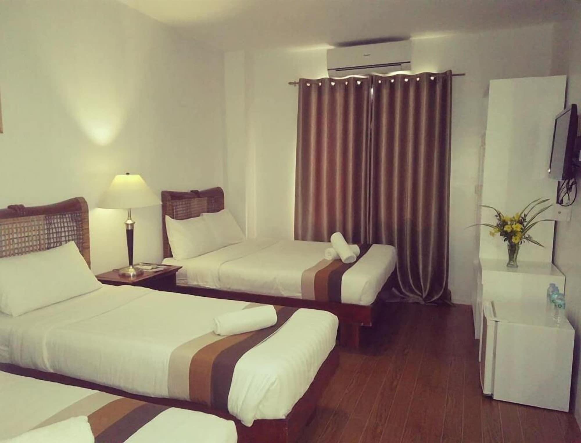 Discover Boracay Hotel Kalibo Bagian luar foto